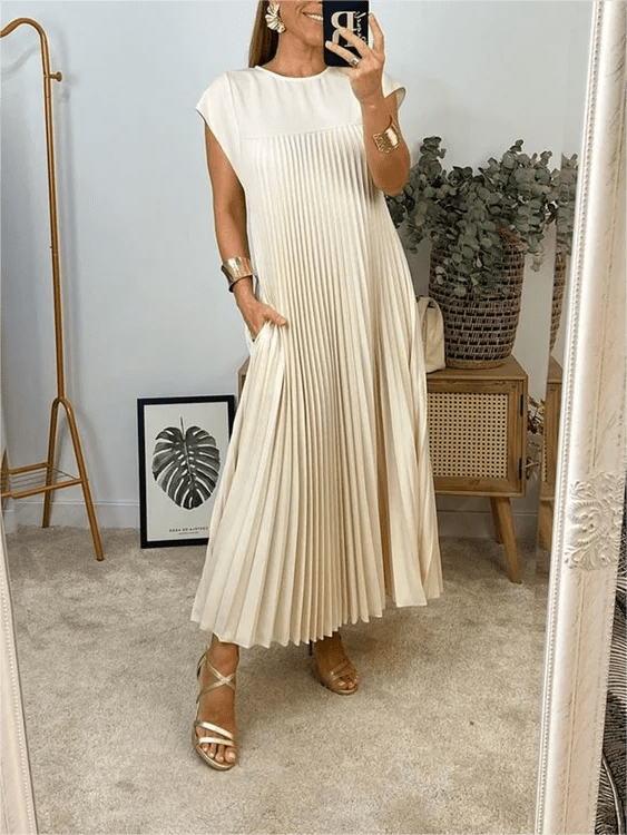 Laila - Elegant Pleated Dress