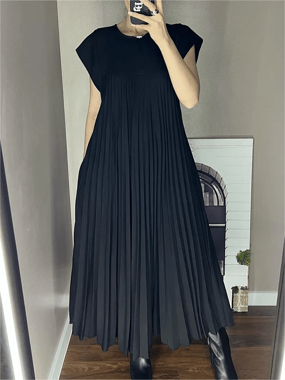 Laila - Elegant Pleated Dress